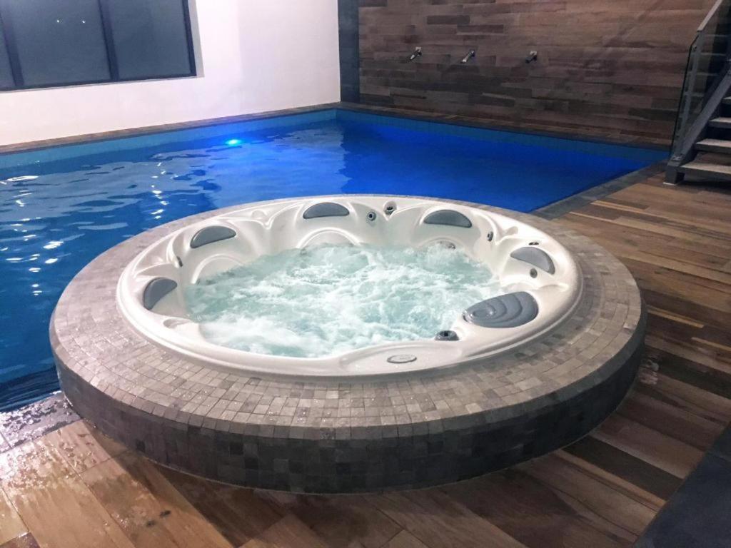 Apartament 4 Seasons- Basen Wewnetrzny,Jacuzzi,Sauna,Silownia I Kulkoland W Cenie!!! Kołobrzeg Buitenkant foto