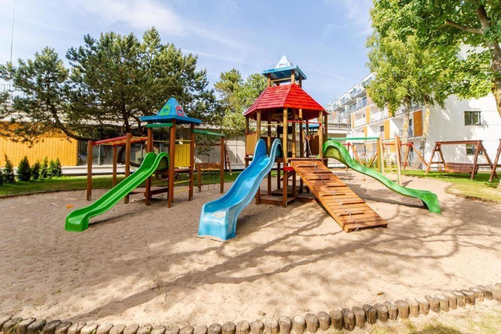 Apartament 4 Seasons- Basen Wewnetrzny,Jacuzzi,Sauna,Silownia I Kulkoland W Cenie!!! Kołobrzeg Buitenkant foto