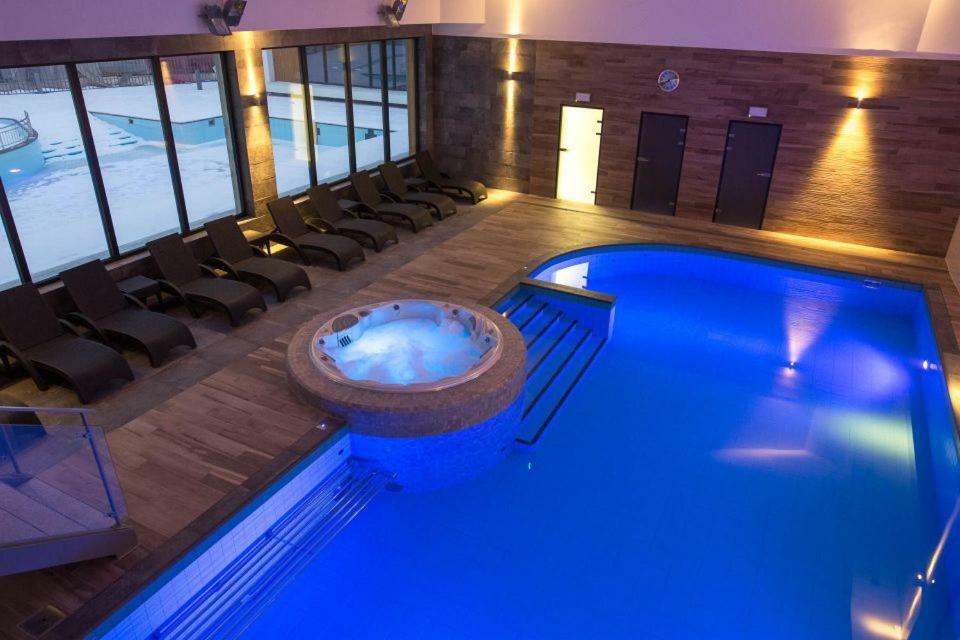 Apartament 4 Seasons- Basen Wewnetrzny,Jacuzzi,Sauna,Silownia I Kulkoland W Cenie!!! Kołobrzeg Buitenkant foto