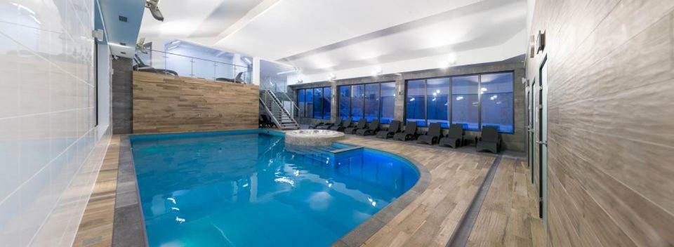 Apartament 4 Seasons- Basen Wewnetrzny,Jacuzzi,Sauna,Silownia I Kulkoland W Cenie!!! Kołobrzeg Buitenkant foto